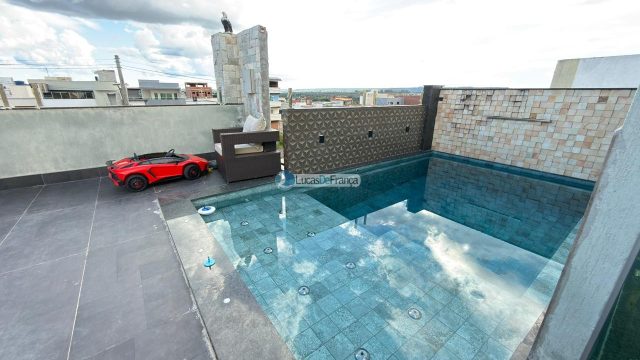 Excelente casa na Vila Militar (SRO) bem localizada