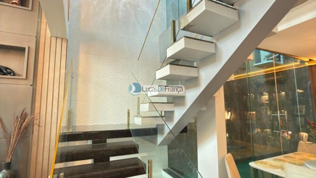 Excelente casa na Vila Militar (SRO) bem localizada