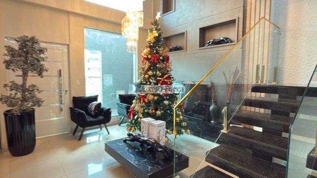 Excelente casa na Vila Militar (SRO) bem localizada