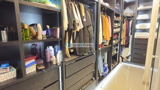 Excelente casa na Vila Militar (SRO) bem localizada