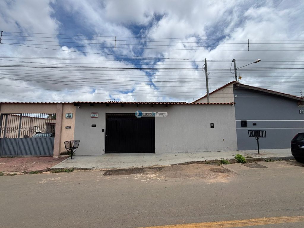 Excelente Casa na Quadra 1 conjunto F do Arapoanga (1)