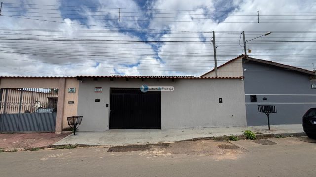 Excelente Casa na Quadra 1 conjunto F do Arapoanga