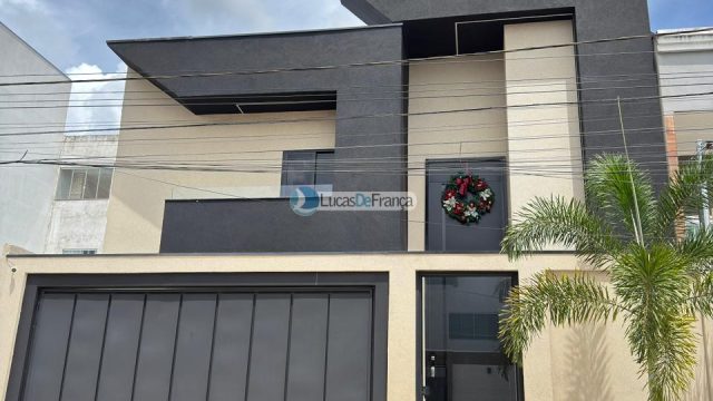 Linda casa de alto padrão