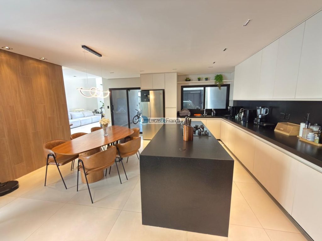 Linda casa de alto padrão (13)