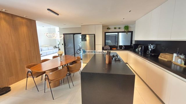 Linda casa de alto padrão