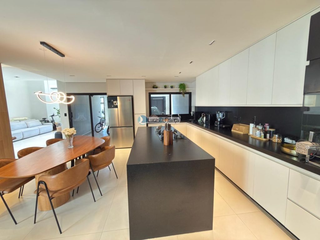 Linda casa de alto padrão (18)