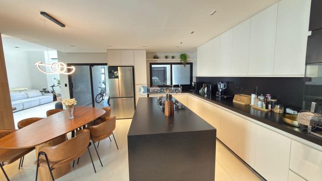 Linda casa de alto padrão