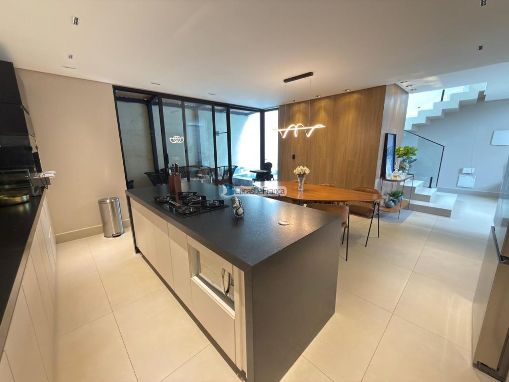 Linda casa de alto padrão (23)