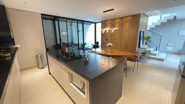 Linda casa de alto padrão