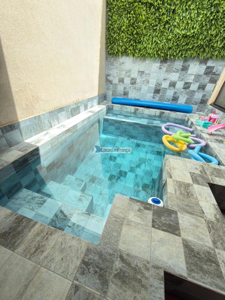 Linda casa de alto padrão (3)