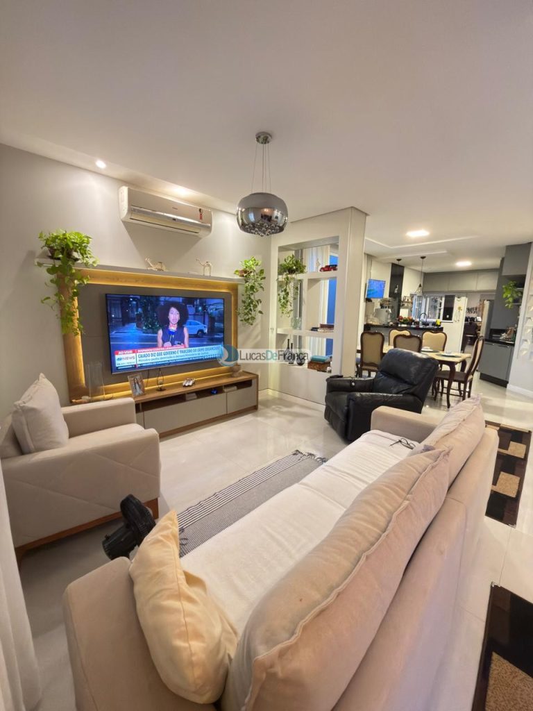 RESIDÊNCIA DE ALTO PADRÃO – SETOR TRADICIONAL (3)