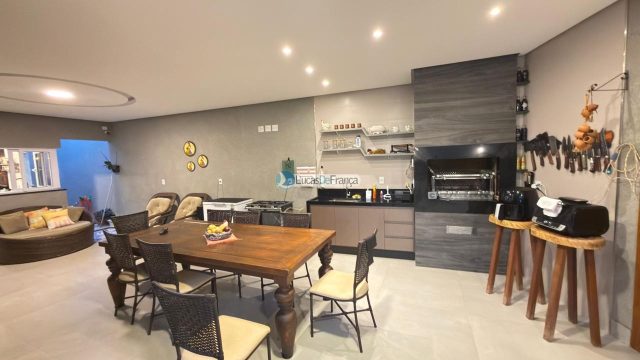 RESIDÊNCIA DE ALTO PADRÃO – SETOR TRADICIONAL