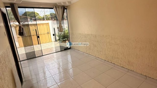 Duas casas no mesmo lote – Rua Pará, Setor Tradicional – Planaltina-DF