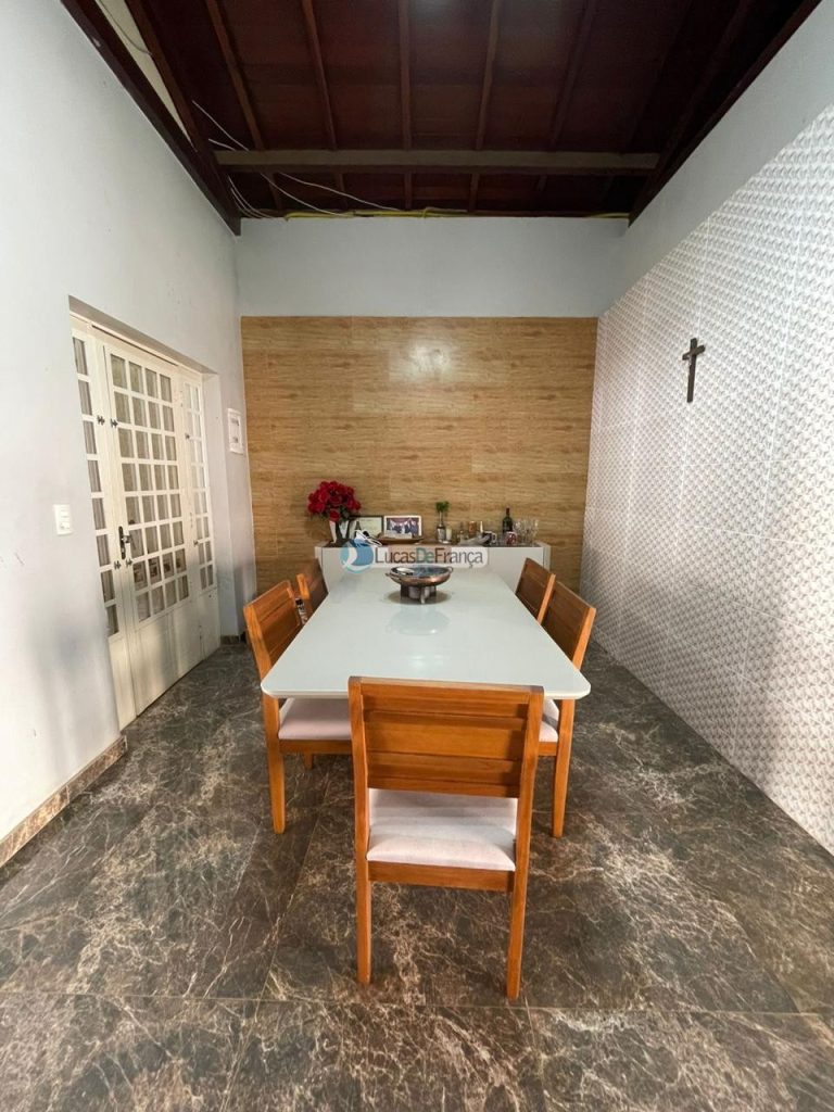 Casa à No Setor Tradicional Rua Benjamin Constant (20)