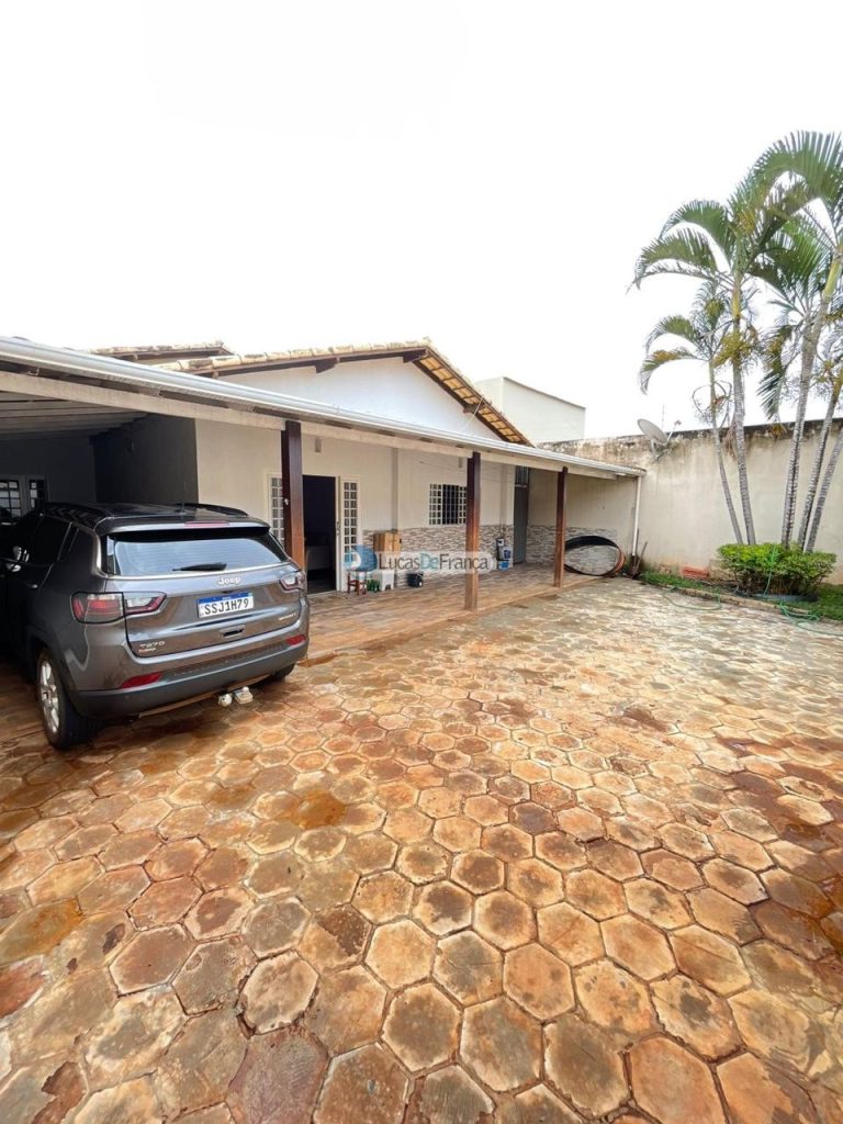 Casa à No Setor Tradicional Rua Benjamin Constant (24)