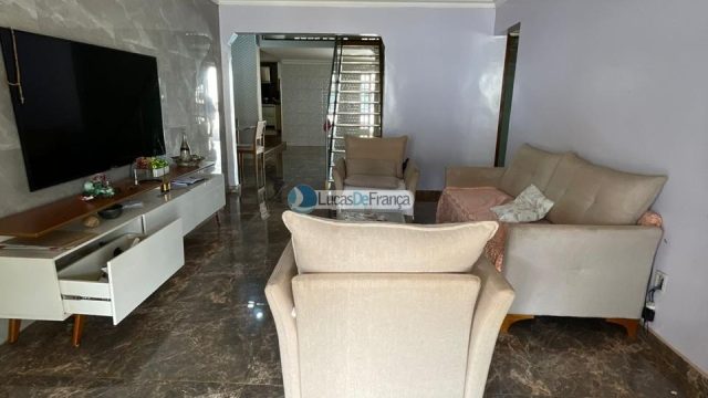 Casa à No Setor Tradicional Rua Benjamin Constant