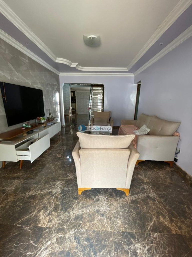 Casa à No Setor Tradicional Rua Benjamin Constant (7)