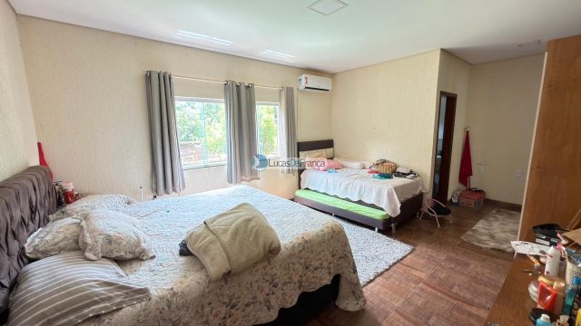 Casa de Alto Padrão à Beira da Lagoa – Planaltina de Goiás