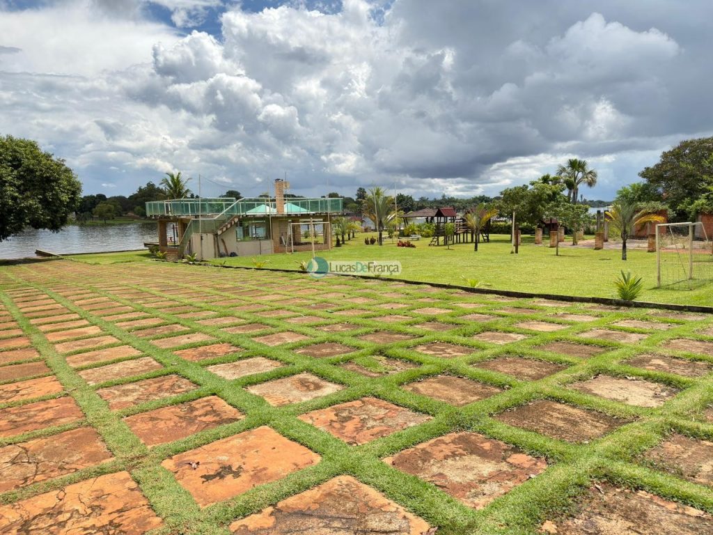 Casa de Alto Padrão à Beira da Lagoa – Planaltina de Goiás (11)