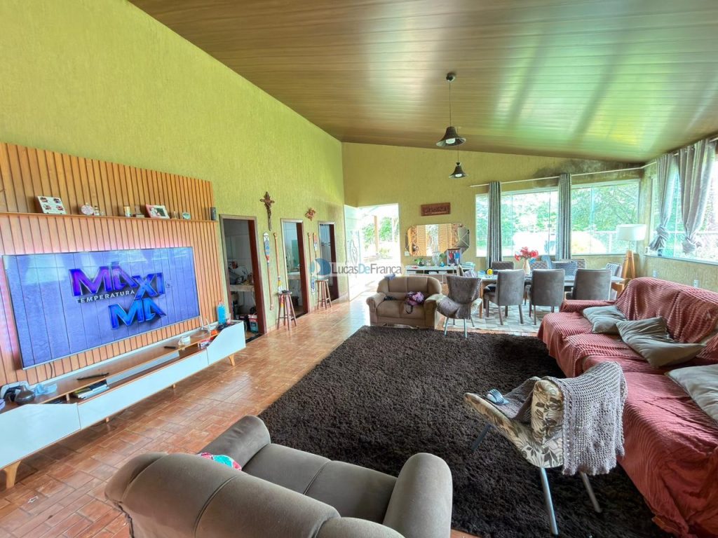 Casa de Alto Padrão à Beira da Lagoa – Planaltina de Goiás (12)