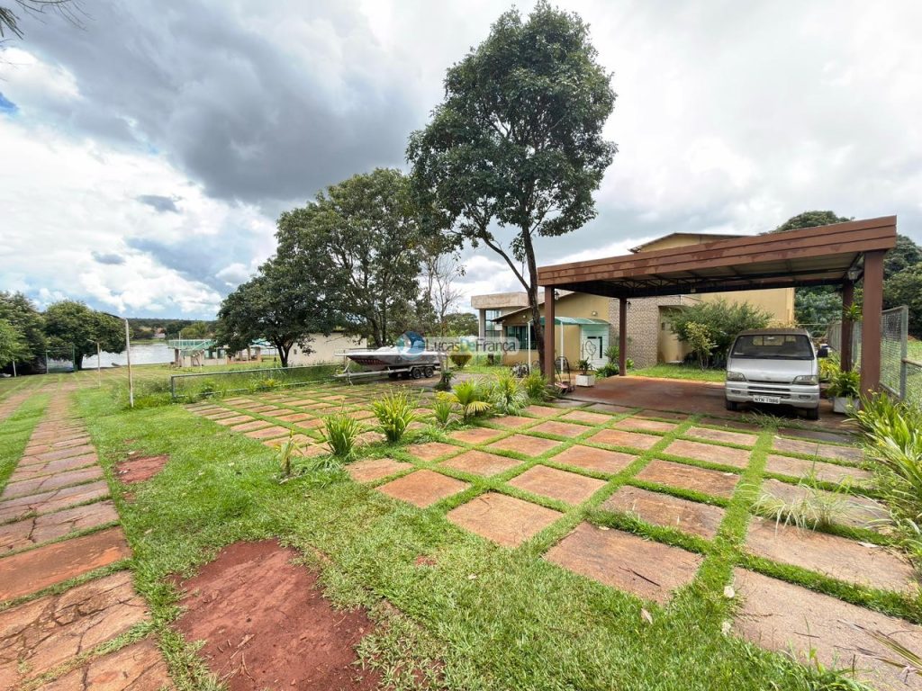 Casa de Alto Padrão à Beira da Lagoa – Planaltina de Goiás (13)