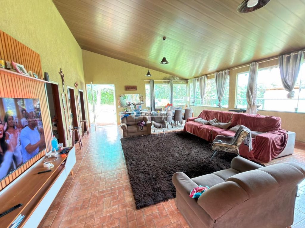 Casa de Alto Padrão à Beira da Lagoa – Planaltina de Goiás (15)