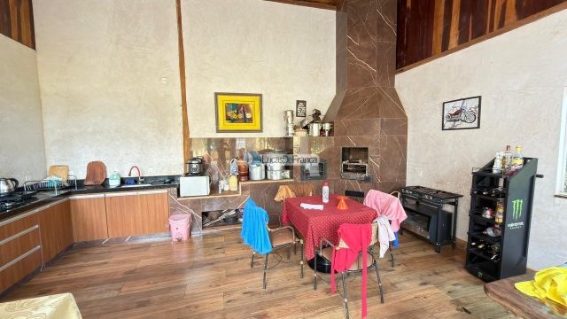 Casa de Alto Padrão à Beira da Lagoa – Planaltina de Goiás