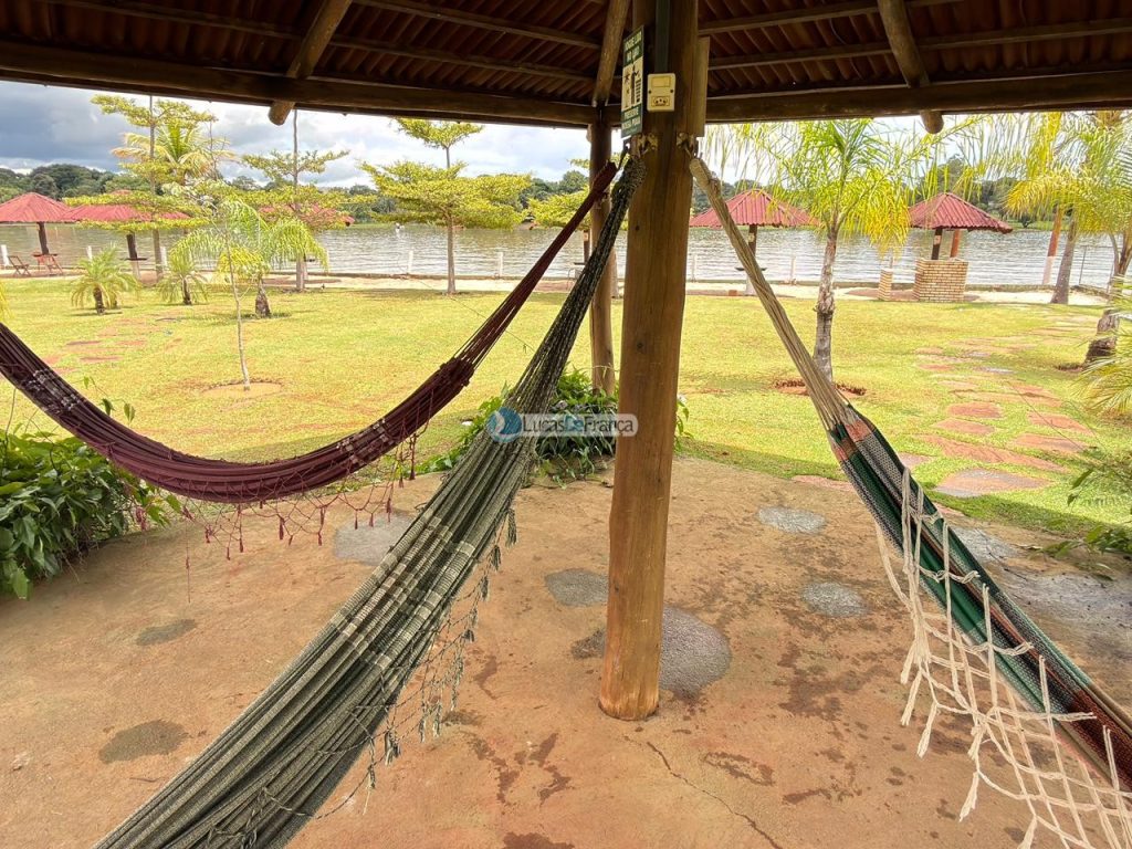 Casa de Alto Padrão à Beira da Lagoa – Planaltina de Goiás (18)