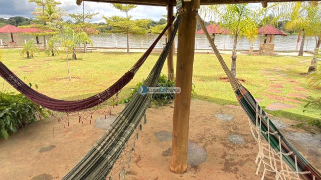 Casa de Alto Padrão à Beira da Lagoa – Planaltina de Goiás