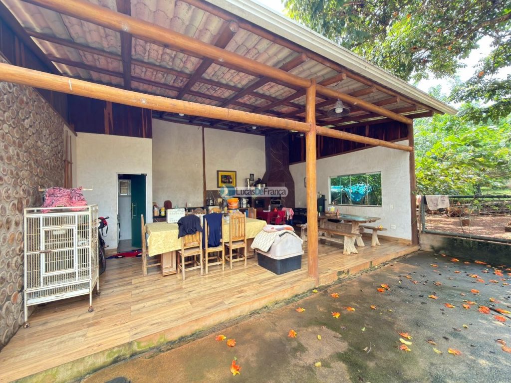 Casa de Alto Padrão à Beira da Lagoa – Planaltina de Goiás (7)