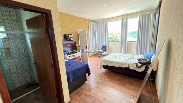 Casa de Alto Padrão à Beira da Lagoa – Planaltina de Goiás