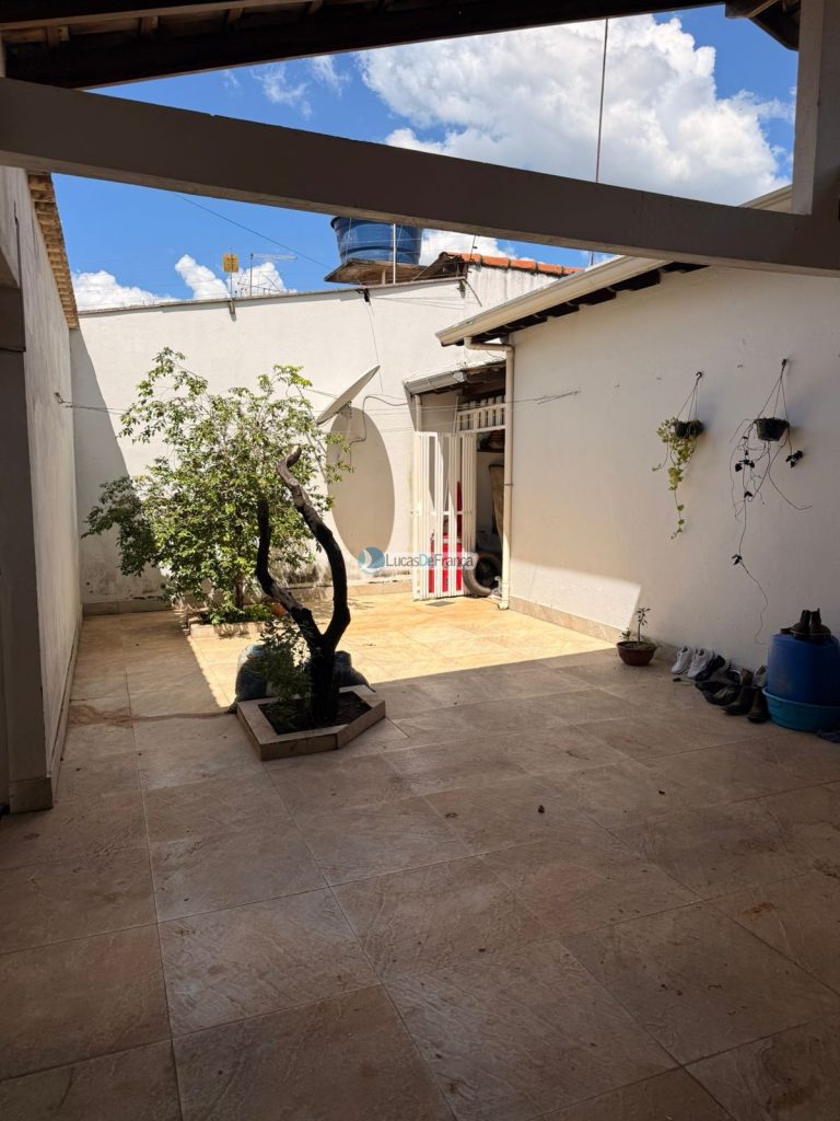 Casa na Quadra 02 – Vila Buritis, Planaltina-DF (12)
