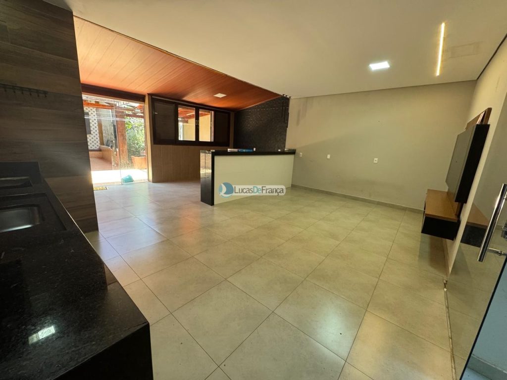 imóvel moderno na quadra 21 do Setor Tradicional (17)