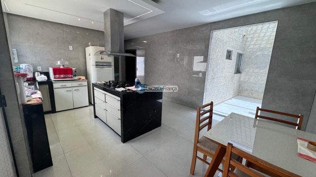 Imóvel moderno na quadra 21 do Setor Tradicional