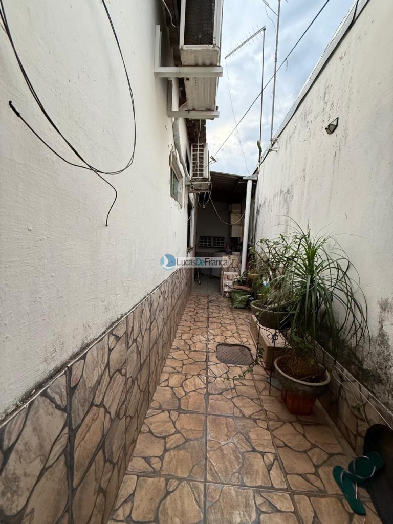 CASA MODERNA JARDIM RORIZ (13)