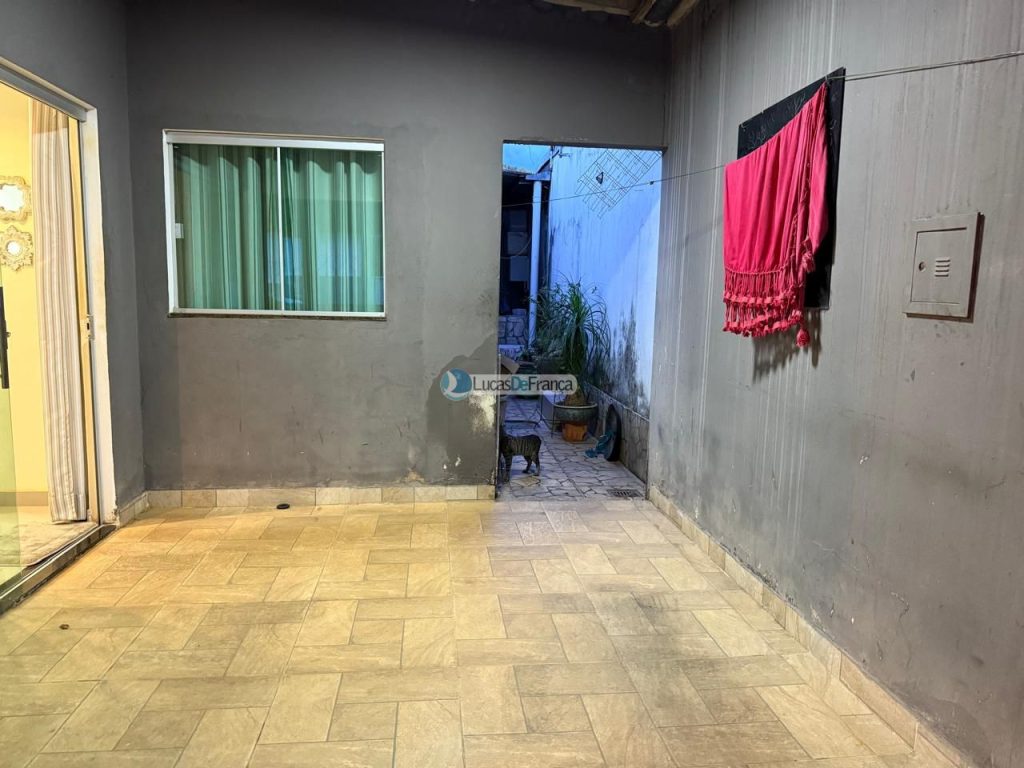 CASA MODERNA JARDIM RORIZ (4)