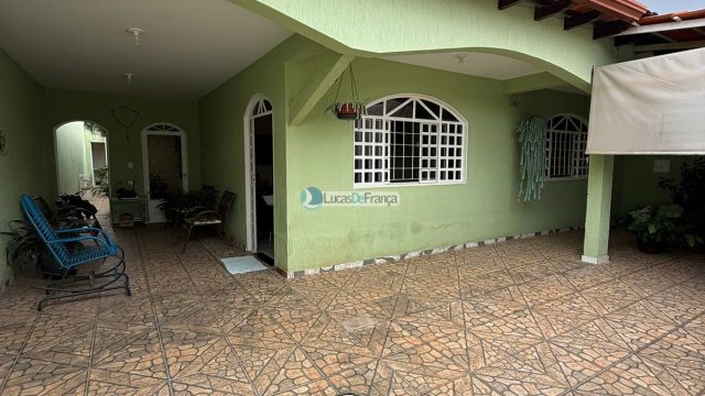 Casa na Vila Vicentina. Próximo ao antigo DETRAN
