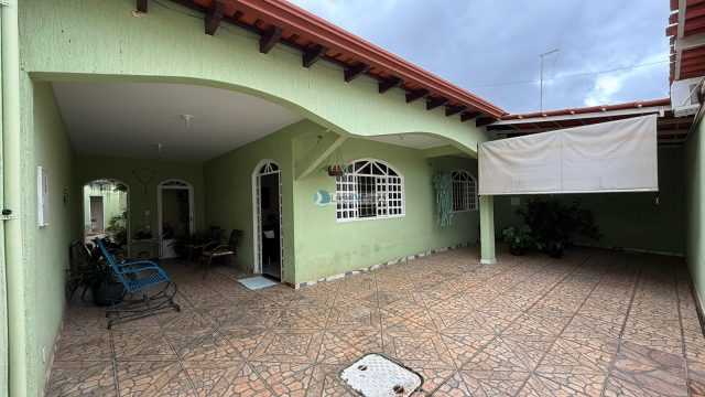 Casa na Vila Vicentina. Próximo ao antigo DETRAN