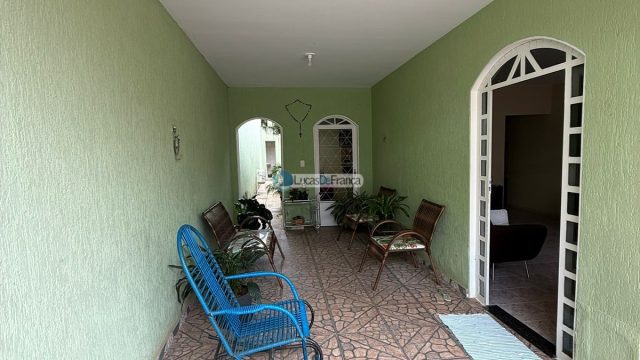 Casa na Vila Vicentina. Próximo ao antigo DETRAN