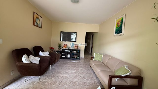 Casa na Vila Vicentina. Próximo ao antigo DETRAN