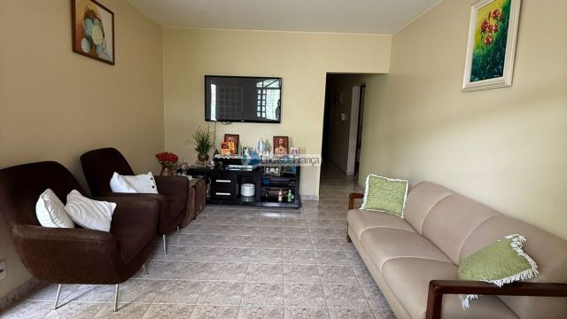 Casa na Vila Vicentina. Próximo ao antigo DETRAN