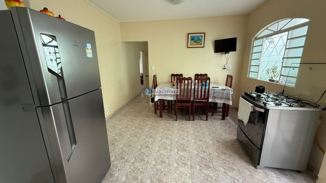 Casa na Vila Vicentina. Próximo ao antigo DETRAN