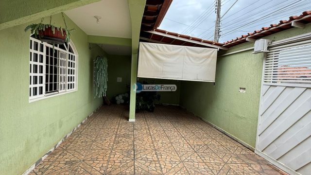 Casa na Vila Vicentina. Próximo ao antigo DETRAN