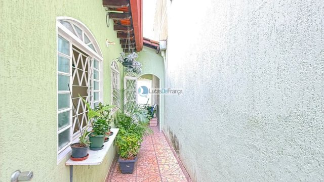 Casa na Vila Vicentina. Próximo ao antigo DETRAN