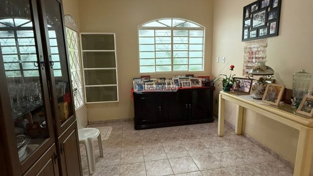 Casa na Vila Vicentina. Próximo ao antigo DETRAN