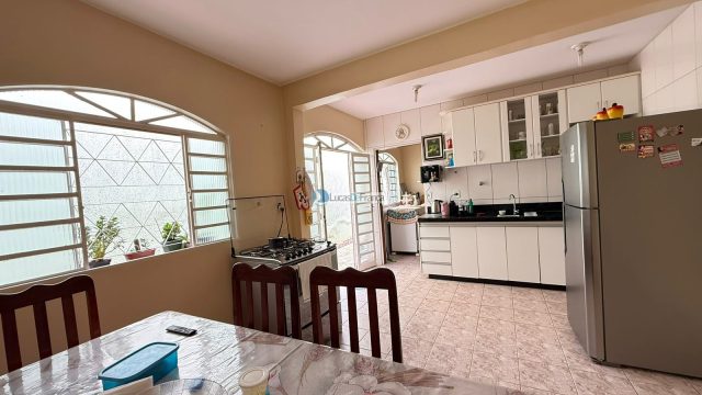 Casa na Vila Vicentina. Próximo ao antigo DETRAN