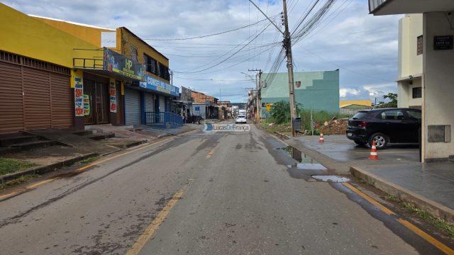 Edifício comercial no Arapoangas