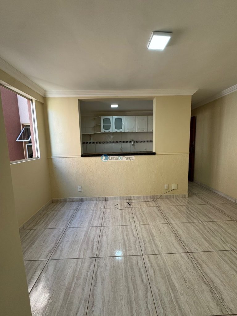 Apartamento reformado na Quadra 5 da Vila Buritis (1)