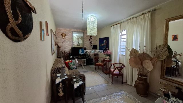 Casa 3 Quartos sendo 1 suite, toda na laje, com piscina no Módulo 5 – Nova Colina – Sobradinho-DF