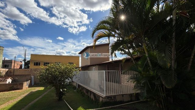 Casa no Arapoanga próximo ao posto de saúde 5